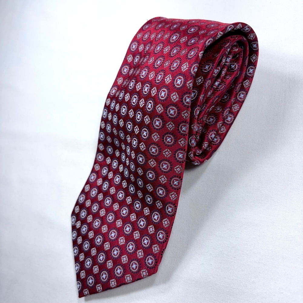 Burma Bibas Mens Silk Tie Red Burgundy Geometric Medallion 4 Inch Width